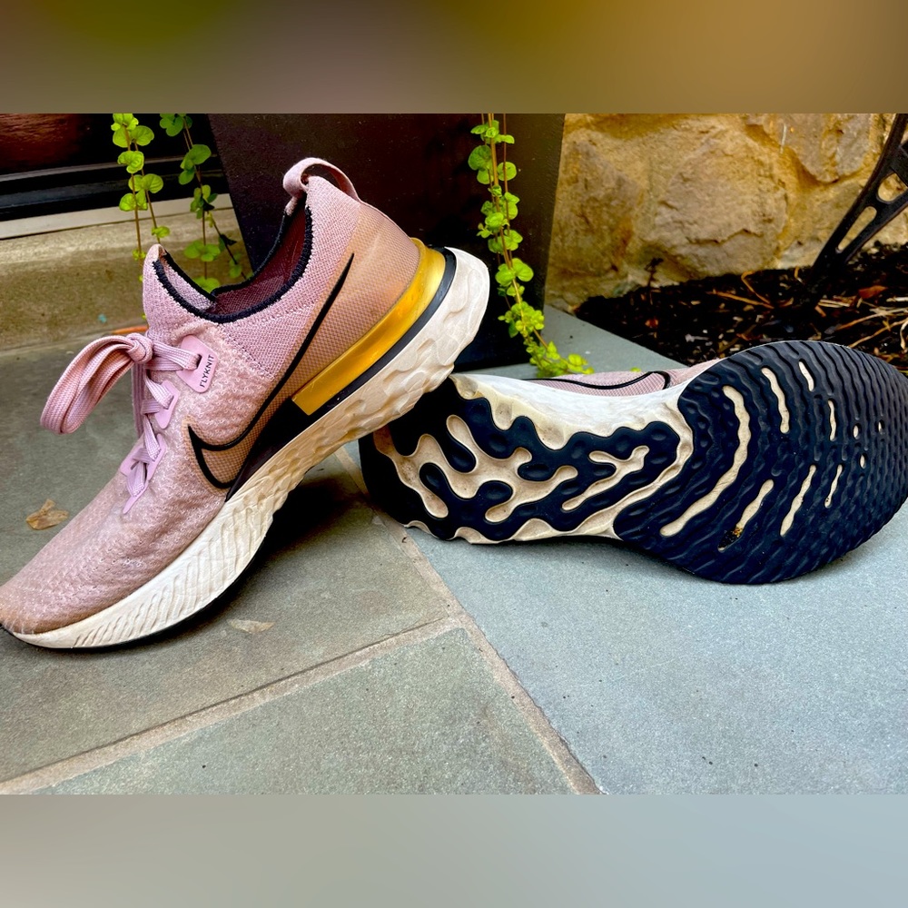 Women’s Nike Infinity React Sneakers